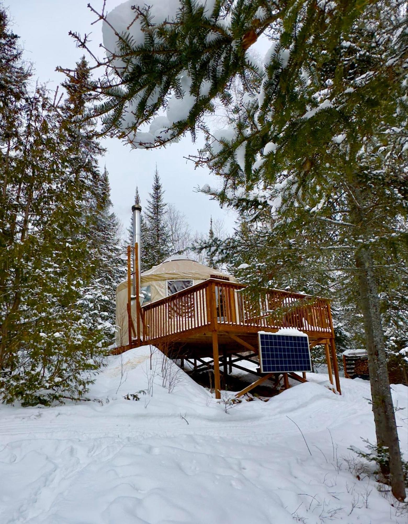 Les Racines Du P'Tit Isidore Rouyn Exterior foto